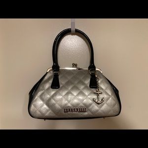 Lux de Ville Hold Silver Sparkle Handbag Purse